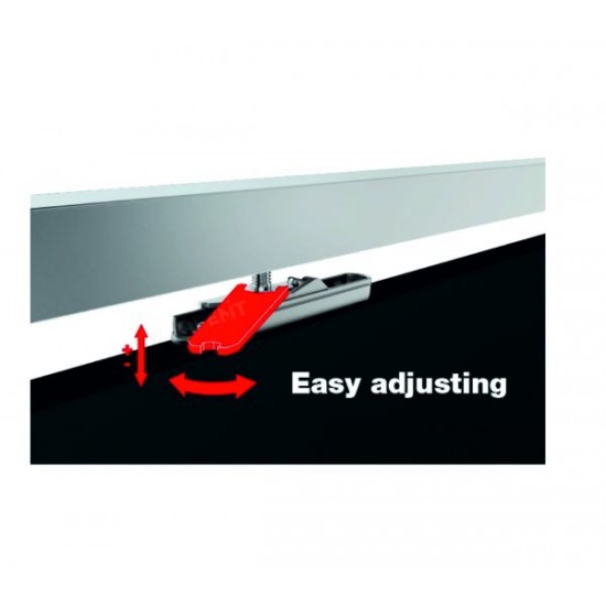FLUID ECLETTICA bīdāmo durvju sistēma ar vienvirziena “Soft Close” bremzēm un amortizatoru.